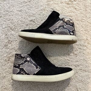 Kenneth Cole Black and Snake Print Sneakers